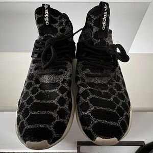 ADIDAS TUBULAR RUNNER PRIME KNIT PK CORE BLACK CARBON OFF WHITE